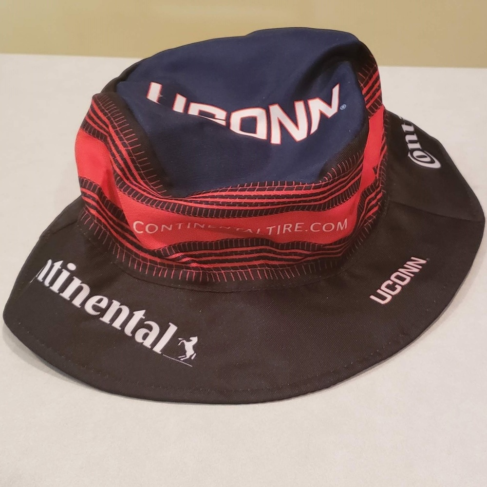 UCONN Huskies Bucket Floppy Hat Cap New